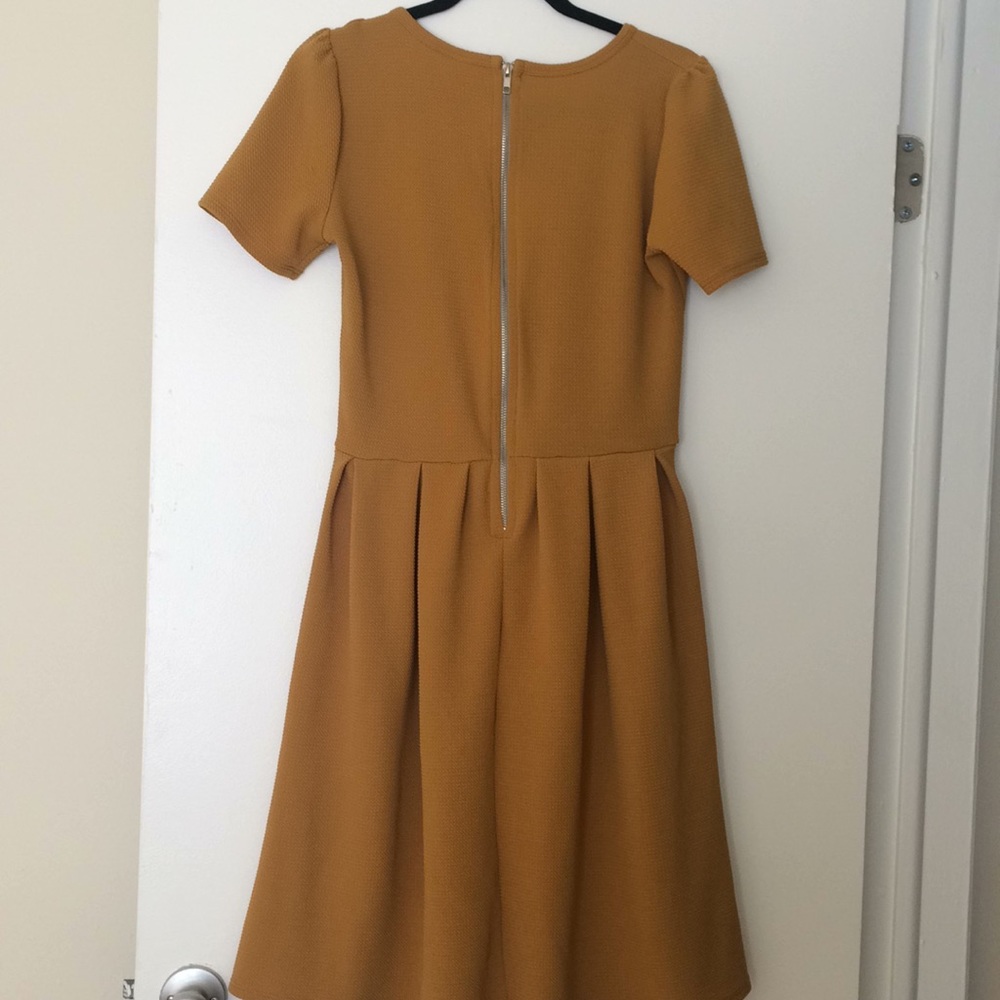 👗 Mustard Midi Fit and Flare Dress - Picture 5 of 6